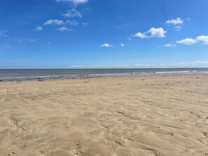 Beach nearby - Appartement vue et Accès Direct Plage (Bernières-sur-Mer)
