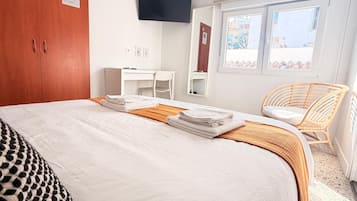 Comfort Double Room | In-room safe, desk, laptop workspace, free WiFi