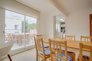 Departamento | Caja de seguridad en la habitación y escritorio 