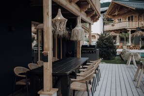 Terrace/patio - Luxury Bergchalets Gut Wenghof (Werfenweng)