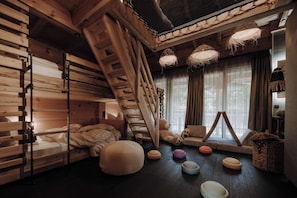 Luxury Chalet | Children’s theme room