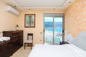 2 bedrooms, iron/ironing board, free WiFi, bed sheets - Holiday 2-bed Apartment Seaview (Vlorë)