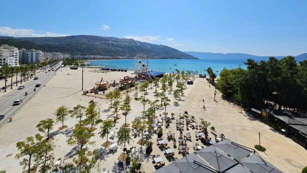 Apartment | Beach - Holiday 2-bed Apartment Seaview (Vlorë)