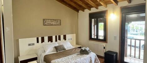 2 chambres, fer et planche à repasser, draps fournis