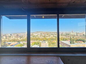 Signature Room, Hot Tub, River View | City view - Brooch Hotel (Tbilisi)