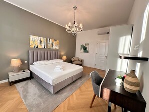 4 عدّة غرف نوم ومكواة/لوح كي وواي فاي مجانًا وملاءات أسرّة