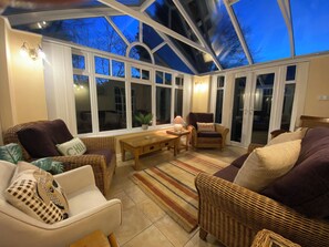 Smart TV, fireplace, video games