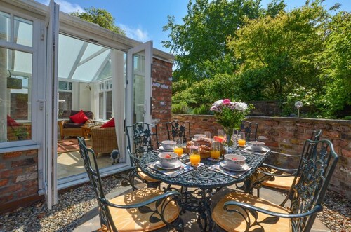 Delightful holiday home in the stunning Yorkshire Wolds EV Charger