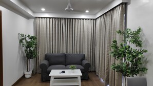 Unclassified image, 3 of 11, button - White House by Maxxvalue Apt. Bandra  (Mumbai)