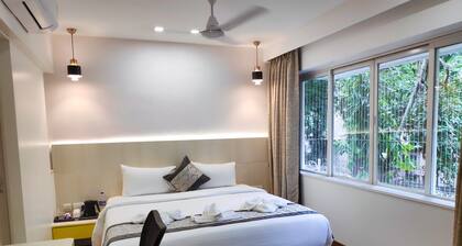 White House by Maxxvalue Apt. Bandra