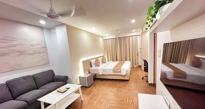 White House by Maxxvalue Apt. Bandra