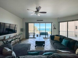 TV - 3BR Condo at Iconic Sandy Beach Area! (Puerto Peñasco)