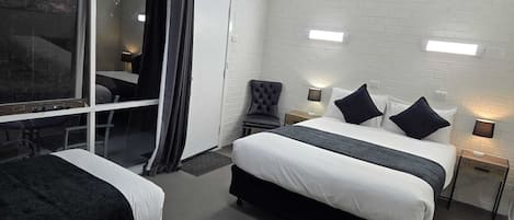 Chambre exécutive double, vue sur la cour intérieure | 1 chambre, literie de qualité, minibar, décor unique