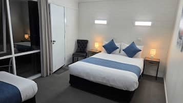 Kahden hengen executive-huone, näköala pihalle | 1 makuuhuone, ylelliset vuodevaatteet, minibaari