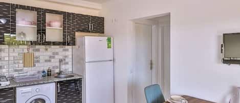 1 chambre, bureau, chambres insonorisées, fer et planche à repasser