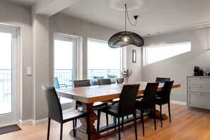 Departamento, 4 habitaciones | Comedor