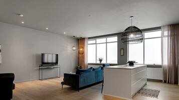 Apartemen, 3 kamar tidur | Dapur pribadi | Lemari es, microwave, oven, dan mesin pencuci piring