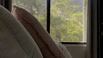 3 bedrooms, iron/ironing board, travel cot, bed sheets