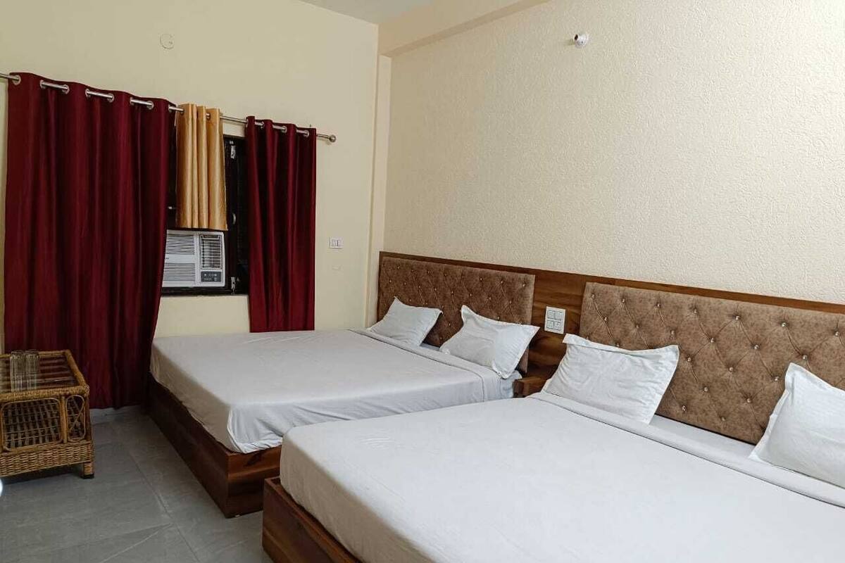 Family Room | 1 bedroom