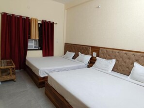 Family Room | 1 bedroom