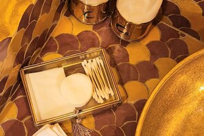 Suite Supérieure, salle de bains privée | 1 chambre, literie de qualité supérieure