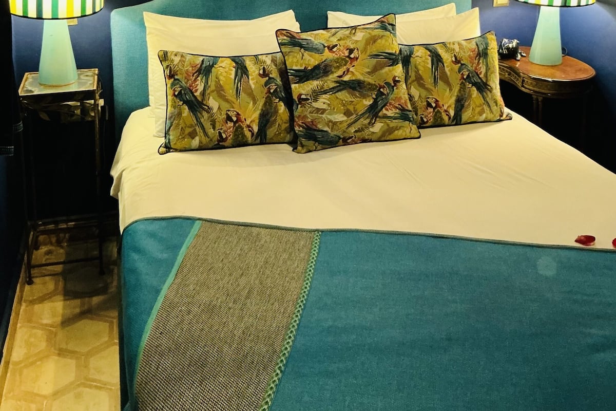 Quarto casal conforto, banheiro privativo | 1 quarto, roupas de cama premium, cofres nos quartos, cortinas blackout