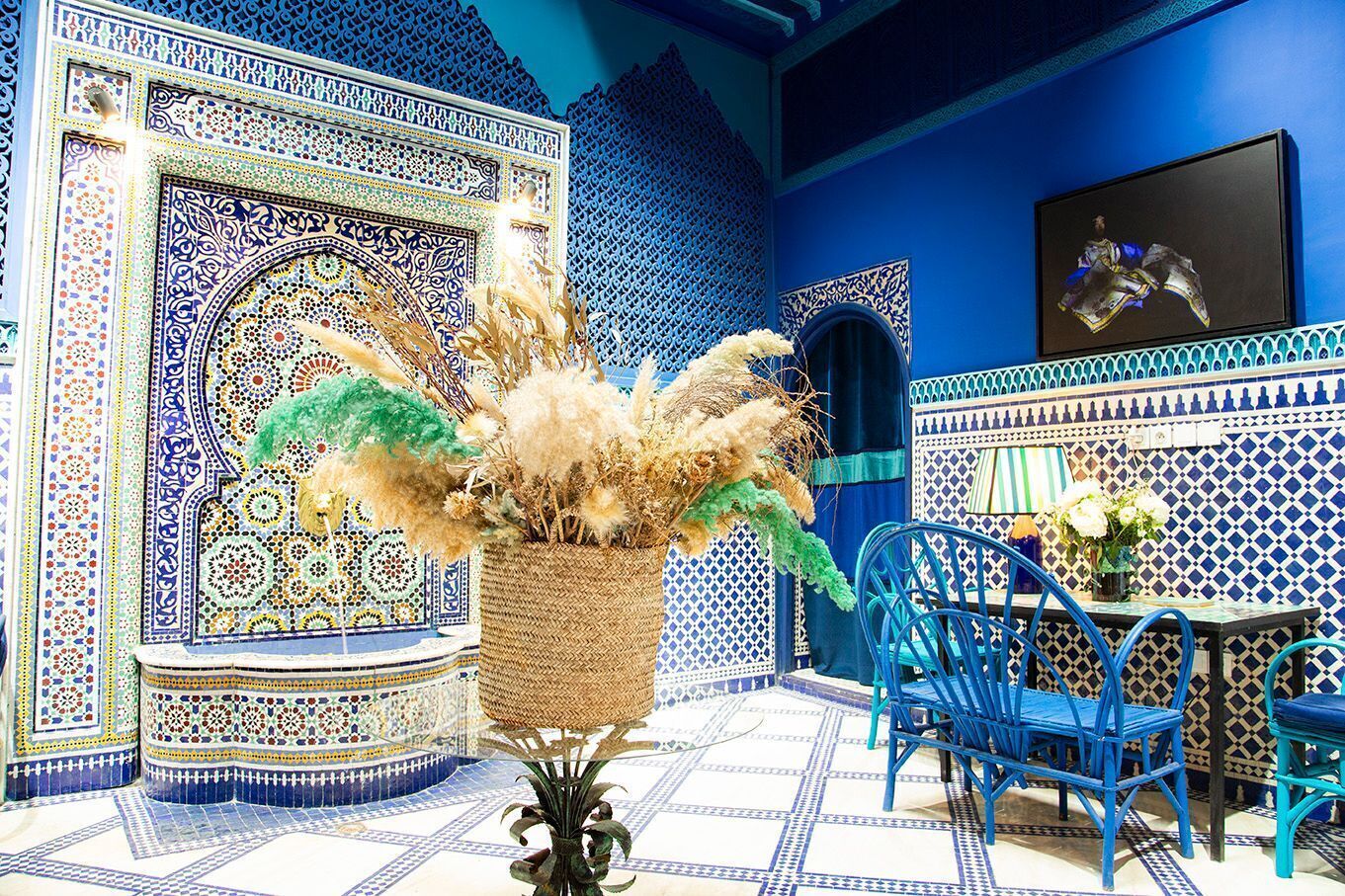 المنشأة من الداخل