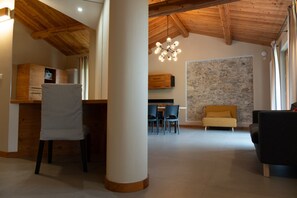 Interior - Apartment IL FRUTTETO, in farmhouse at the foot of Monviso with wellness area (Piemonte)