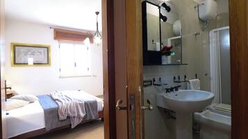 Maison, 2 chambres, fumeurs, balcon | Salle de bain