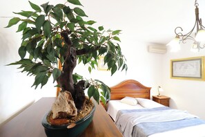 House, 2 Bedrooms, Smoking, Balcony