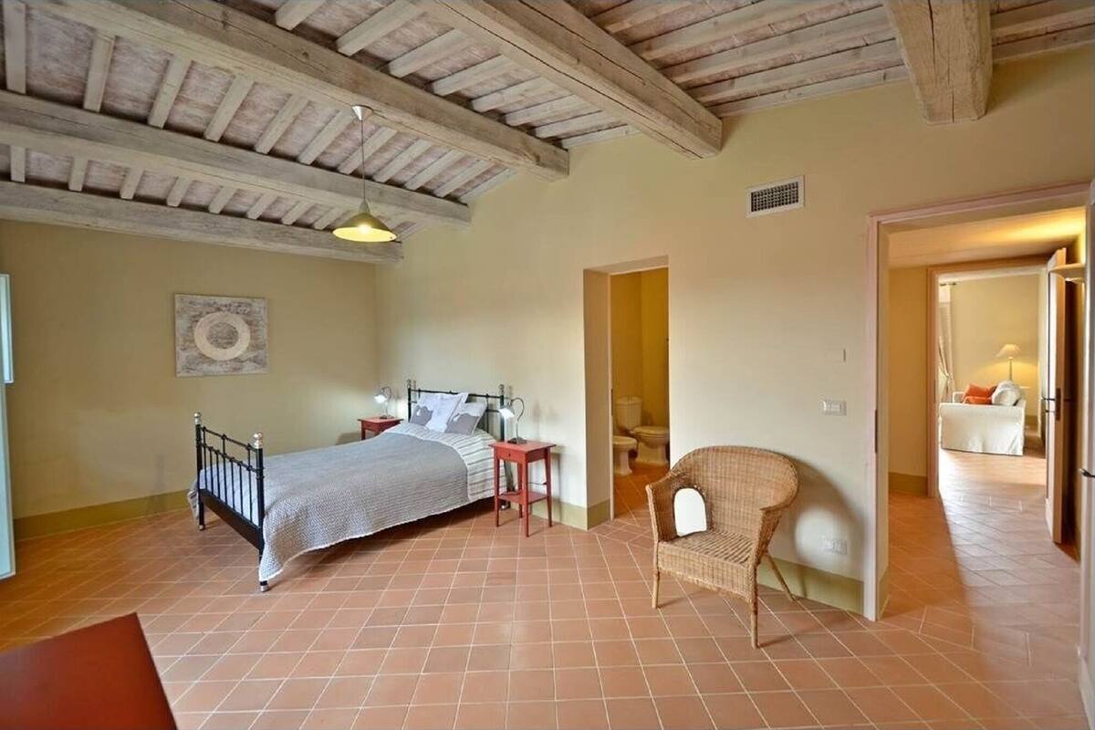 Premium bedding, down comforters, desk, laptop workspace