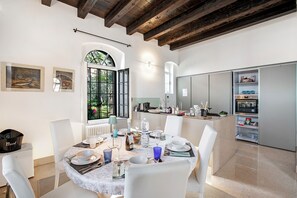 Dining - Villa Schlosser Lake Front & Private Pool (Malcesine)