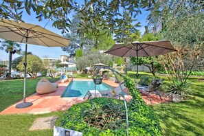 Outdoor pool - Villa Schlosser Lake Front & Private Pool (Malcesine)