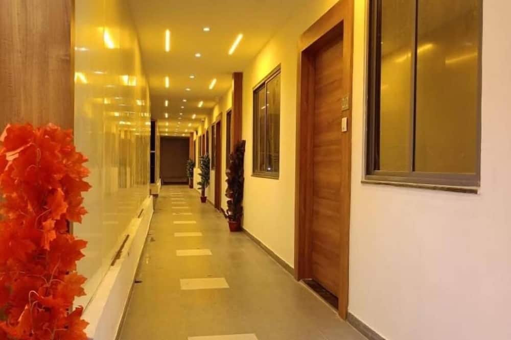 Hotel MD Grand - Ankodiya