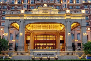 Exterior - Howard Johnson Junhe Hot Springs Resort Beijing (Shunyi)