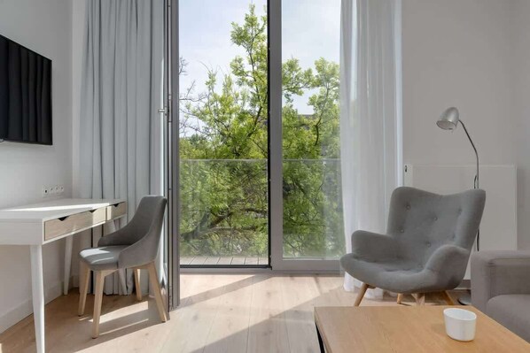 TV