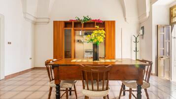 Apartment | Dining room