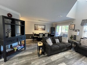 Fernseher, Kamin, Videospiele