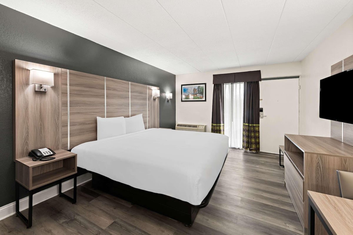 Bureau, Wi-Fi gratuit, draps fournis