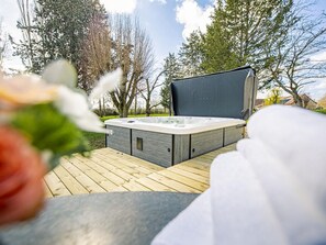 屋外スパ浴槽