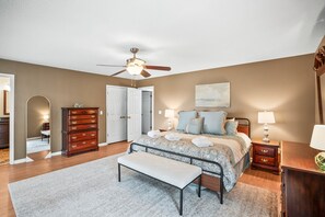 3 habitaciones, tabla de planchar con plancha y wifi gratis