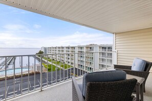 Property grounds - Thunder Island 133C-Baywater 39th St, Free WiFi, Pool, Elev, W/D, AC (Ocean City)