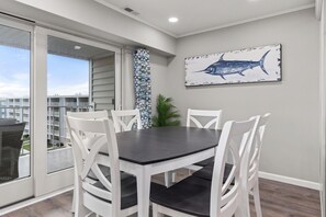 Dining - Thunder Island 133C-Baywater 39th St, Free WiFi, Pool, Elev, W/D, AC (Ocean City)