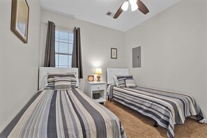 2 habitaciones, tabla de planchar con plancha y wifi gratis