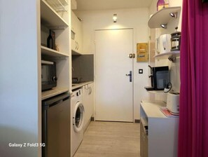 Private kitchen - Joli Studio Pour 2 Pers à Balaruc les Bains (Balaruc-les-Bains)