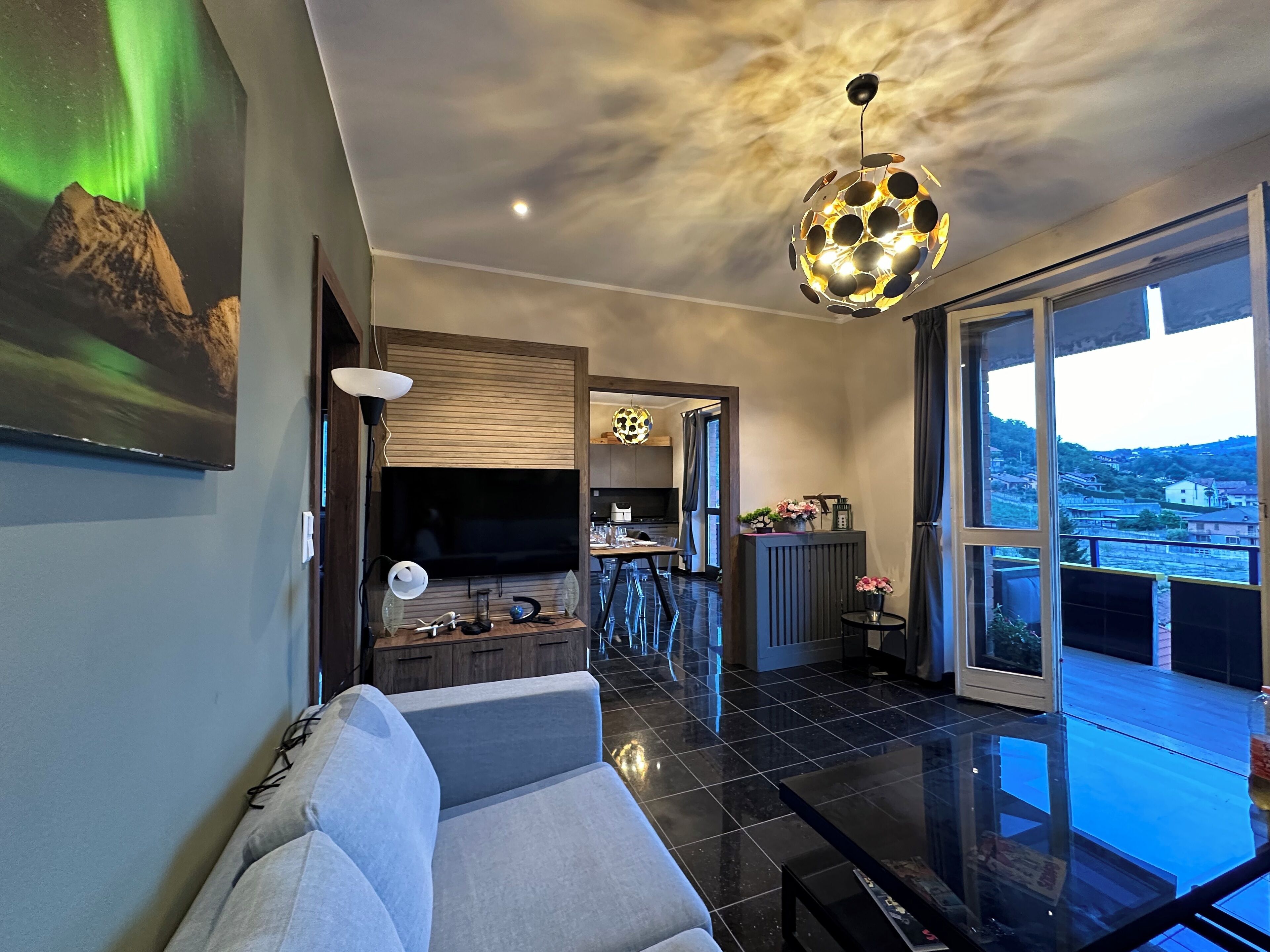 Una Smart TV, libros