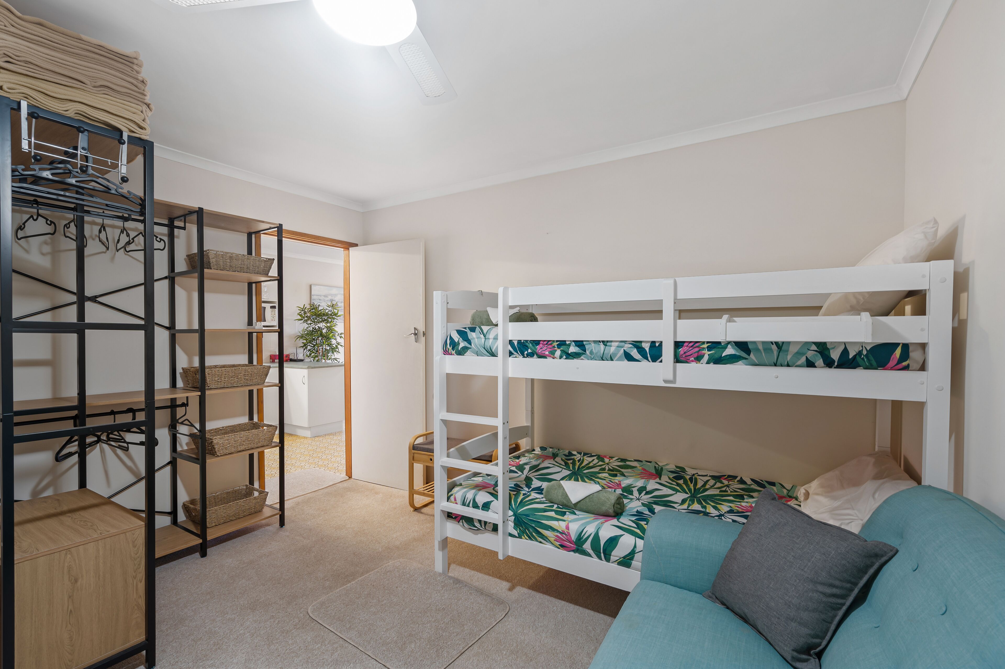 1 bedroom, bed sheets