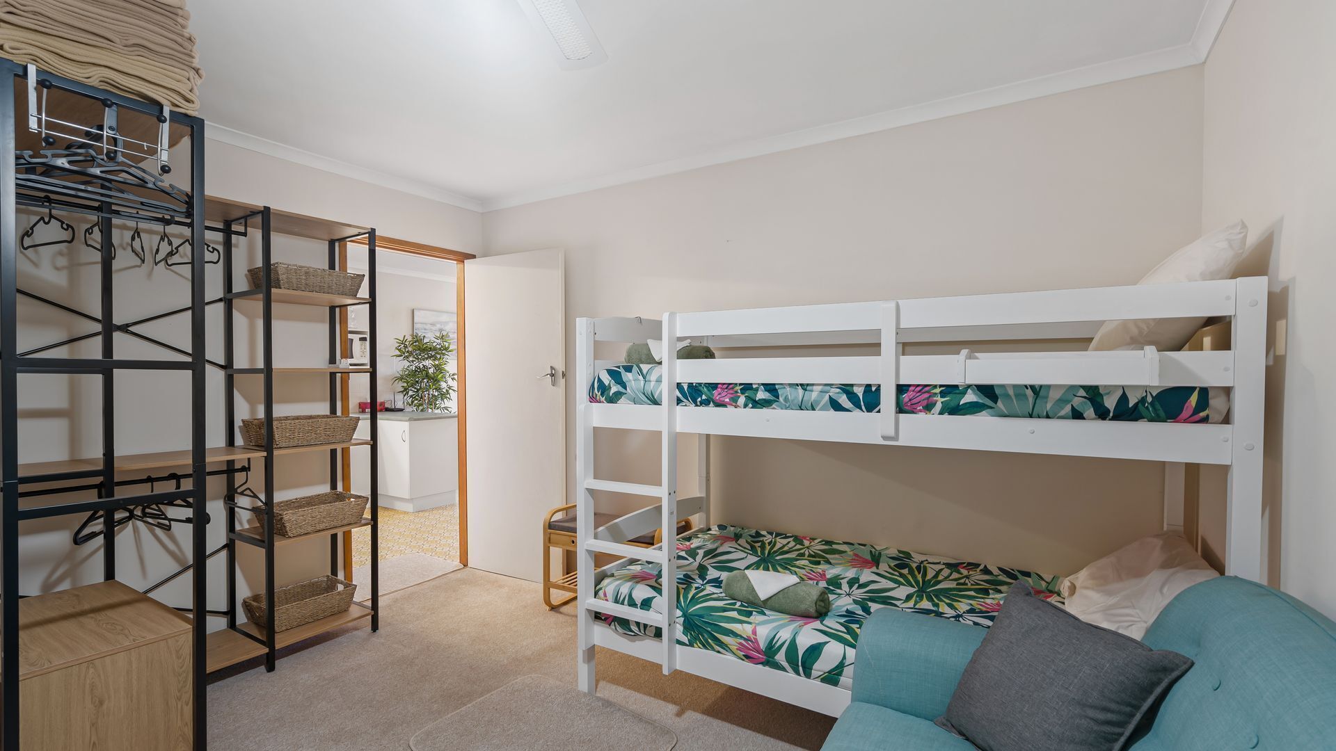 1 bedroom, bed sheets
