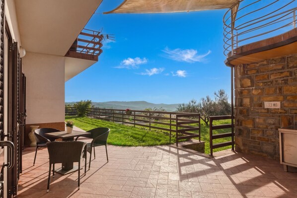 Honeymoon Apartment, 1 Bedroom, Terrace, Mountainside (Serene Retreat Apartment Martin) | Outdoor dining - Serene Retreat St. Anton (Koper)