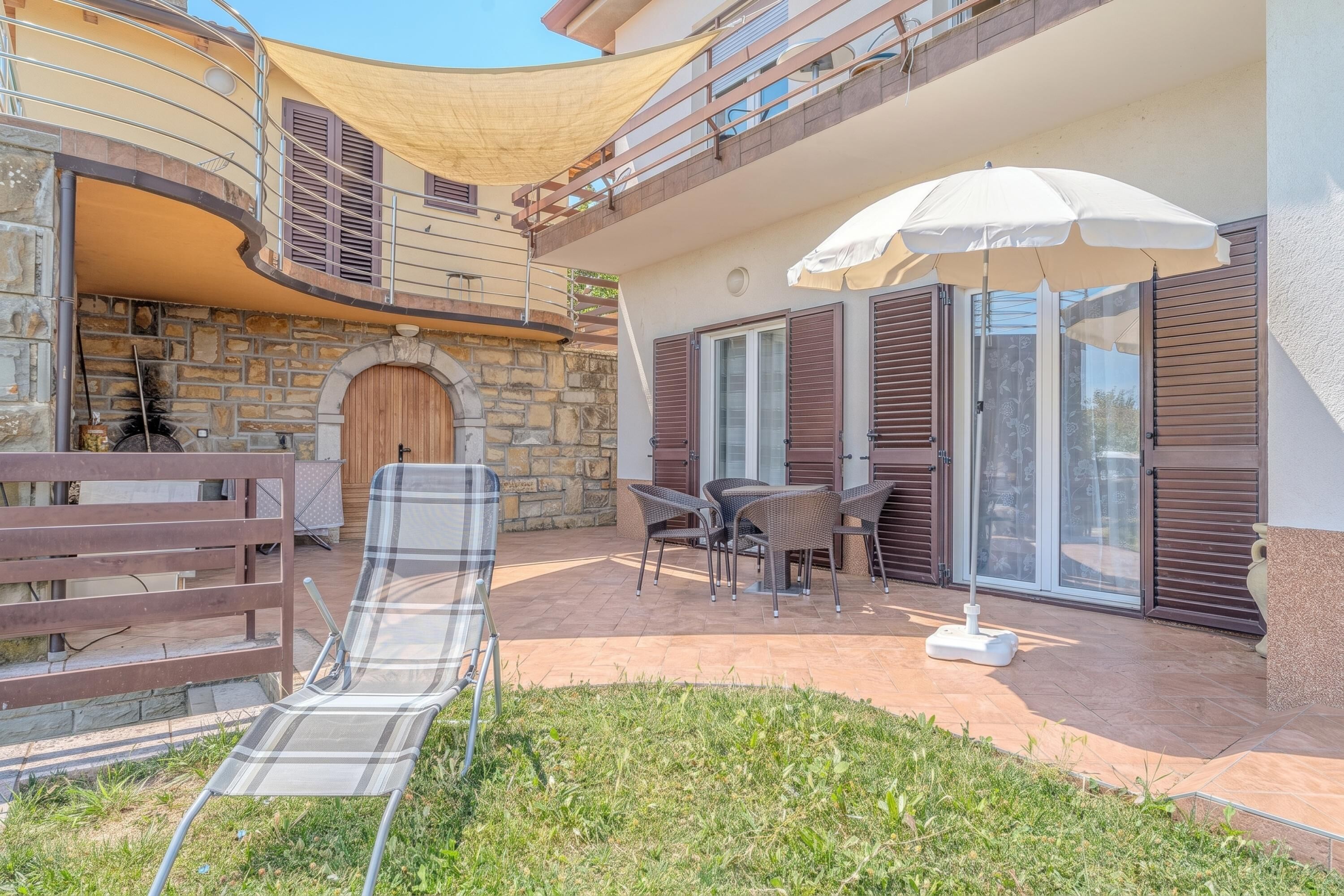 Honeymoon Apartment, Multiple Bedrooms, Mountainside (Serene Retreat Apartment Martin) | Outdoor dining